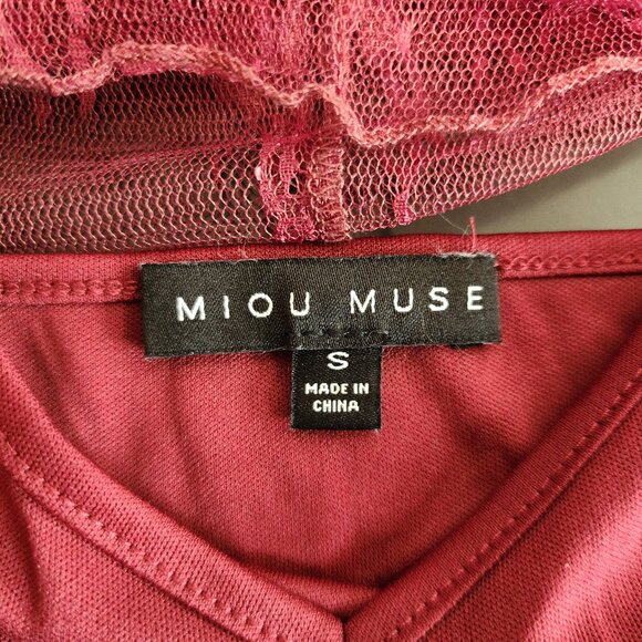 MIOU MUSE Y2K 90's Red Sheer Lace Long Sleeve Top Spaghetti Strap Camisole Small - Picture 8 of 12